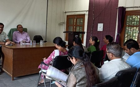 हमीरपुर में मुख्यमंत्री सुख आश्रय योजना के लाभार्थी बच्चों और युवाओं को भी दिए 17.77 लाख रूपये 