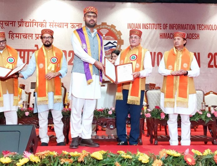 हिमाचल की चुनौतियों का तकनीकी समाधान खोजें युवा : राज्यपाल