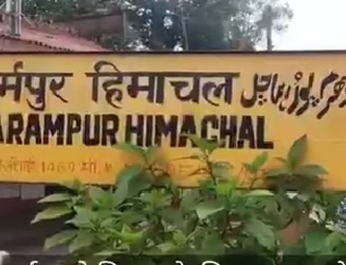 धर्मपुर से शिमला के लिए फिर दौड़ी ट्रेन, पर्यटकों को मिली राहत