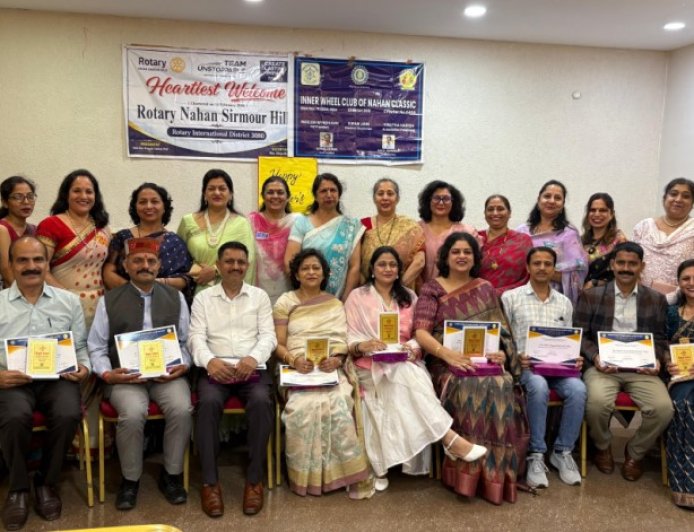 इनरव्हील क्लब नाहन क्लासिक ने शिक्षकों को किया सम्मानित