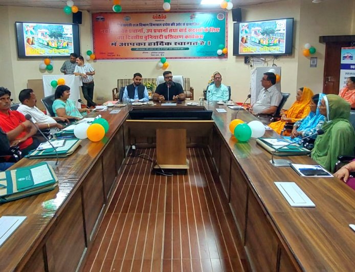 पंचायतें लोकतंत्र की मजबूत आधारशिला, विकास में निभाएं सक्रिय भूमिका - जतिन लाल