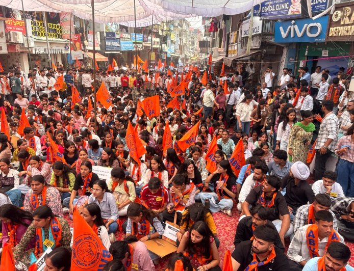 हमीरपुर में गरजी छात्र शक्ति, 2513 विद्यार्थियों ने उठाई आवाज:–ABVP