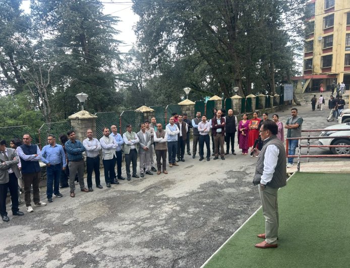 स्वायत्तता, स्वतंत्रता और गरिमा की रक्षा की मांग को लेकर HPU में हपुटवा शिक्षकों का धरना जारी