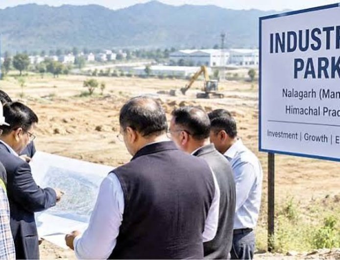154 करोड़ से  नालागढ़ के मंझोली में बनेगा औद्योगिक पार्क , केंद्रीय टीम ने किया भूमि का निरीक्षण