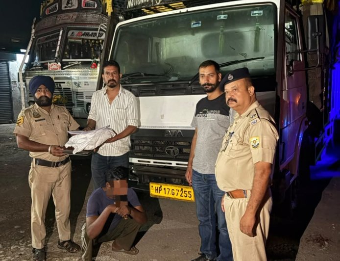 माजरा में ट्रक से 2 किलो 350 ग्राम भुक्की बरामद, चालक गिरफ्तार