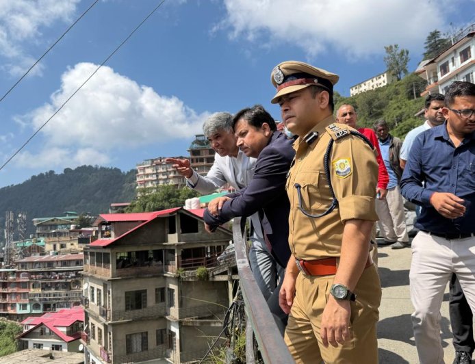 संजौली-सिमिट्री क्षेत्र में प्रभावित मकानों की मरम्मत से लेकर सुरंग निर्माण की सुरक्षा तक—प्रशासन ने तय की कार्ययोजना
