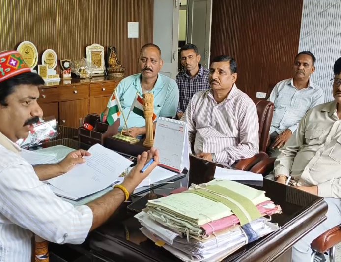 पशुपालन विभाग के चतुर्थ श्रेणी कर्मचारी संघ ने उपनिदेशक से की शिष्टाचार भेंट