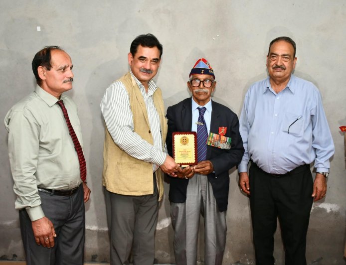 पूर्व सैनिकों का त्याग, समर्पण, अनुशासन एवं राष्ट्र सेवा के प्रति प्रतिबद्धता प्रेरणादायी - संजय अवस्थी