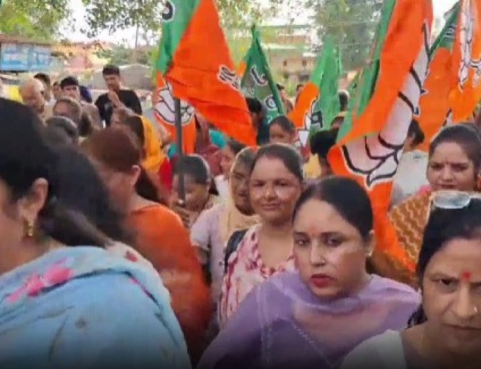 हिमाचल में सरकार के खिलाफ सड़कों पर भाजपा, भाजपा अध्यक्ष राजीव बिंदल और राज्यसभा सांसद सिकंदर कुमार रहे मौजूद
