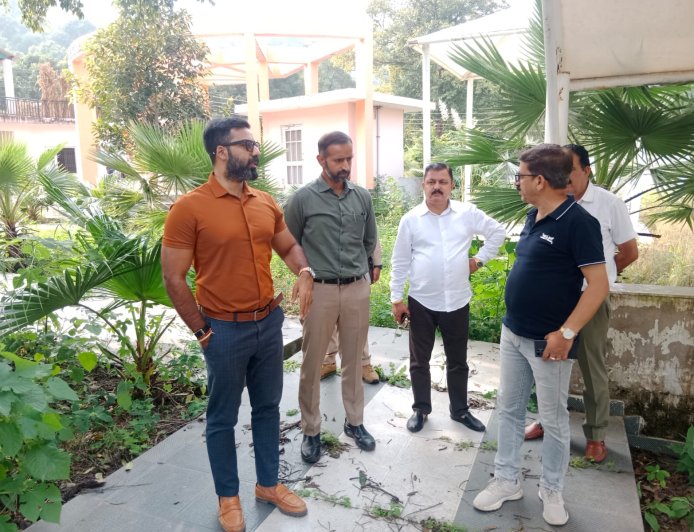 उपायुक्त ने अंदरौली में गोविंद सागर झील क्षेत्र का किया निरीक्षण, पर्यटन विकास को लेकर दिए दिशा-निर्देश