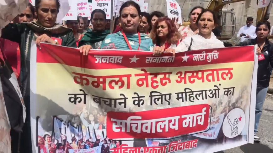 केएनएच से गायनी सेवाएं शिफ्ट करने के विरोध में सचिवालय मार्च, पुलिस के साथ प्रदर्शनकारियों की झड़प