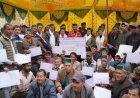 राजस्व मंत्री जगत सिंह नेगी ने कंडार गांव के 47 विस्थापित परिवारों को वितरित किए भूमि के मालिकाना पट्टे