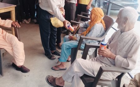 अंतर्राष्ट्रीय वृद्धजन दिवस पर नागरिक वरिष्ठ केंद्र हमीरपुर में वरिष्ठजनों से किया संवाद