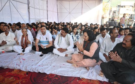 गांधी जयंती पर मंडी में निकली प्रभात फेरी, गूंजे ‘रघुपति राघव राजाराम’ के स्वर*