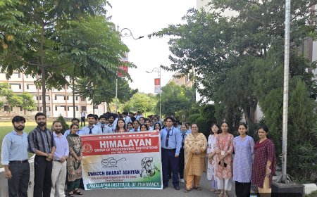 हिमालयन इंस्टीट्यूट ऑफ फार्मेसी द्वारा स्वच्छता अभियान का आयोजन, ग्रामीणों को किया जागरूक