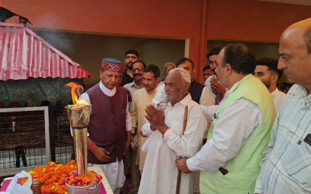 नाहन विधानसभा क्षेत्र की बर्मा पापड़ी पंचायत में जिला स्तरीय ‘विकसित भारत संकल्प सभा — सेवा ज्योति यात्रा’ आयोजित