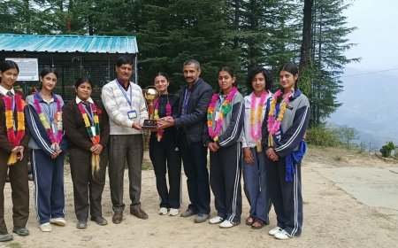 इंडोर प्रतियोगिता में चियोग की छात्राओं ने  लहराया परचम