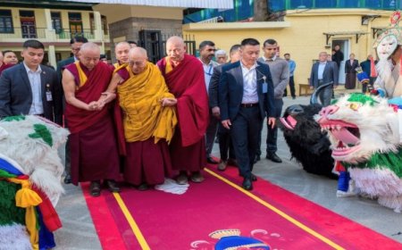 दलाई लामा की दीर्घायु के लिए मुख्य तिब्बती मंदिर में हुई विशेष प्रार्थना