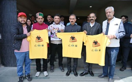 मुख्यमंत्री ने मनाली मैराथन के चौथे संस्करण के लिए टी-शर्ट का अनावरण किया