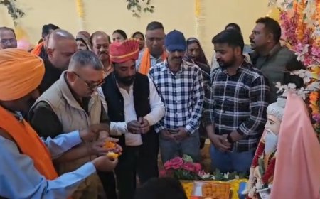 नाहन में कड़ी सुरक्षा व्यवस्था के बीच निकाली गई भव्य शोभायात्रा, सिख समुदाय के लोगों ने गोविंदगढ़ मोहल्ला में किया शोभा यात्रा का स्वागत