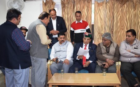 जन समस्याओं के समाधान के साथ अधोसंरचना के विकास पर बल दे रही सरकार- डॉ. शांडिल