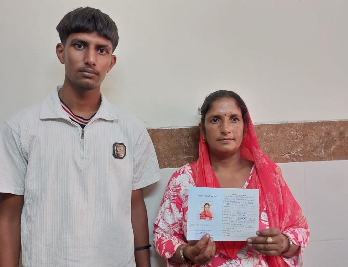 आर्थिक अभाव के बीच नीरज को मिला कामगार कल्याण बोर्ड का सहारा