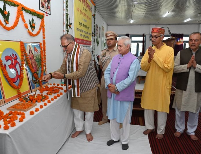 राज्यपाल ने माधव सृष्टि परिसर, सोलन में प्राकृतिक चिकित्सा केंद्र का उद्घाटन किया
