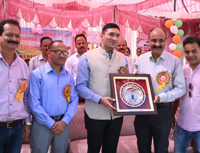 उपायुक्त मुकेश रेपसवाल ने किया जिला स्तरीय अंडर-19 खेलकूद प्रतियोगिता का शुभारंभ