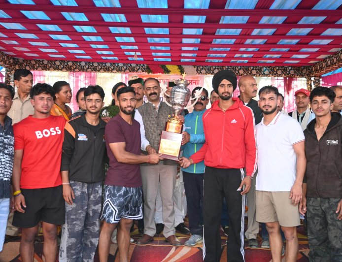 पंचायतों को आत्मनिर्भर बनाने के साथ युवाओं को खेलों से जोड़ना प्राथमिकता : अनिरुद्ध सिंह