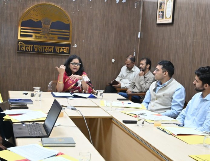 मुख्य निर्वाचन अधिकारी नंदिता गुप्ता ने की समीक्षा बैठक, मतदाता सूचियों की मैपिंग प्रक्रिया पूर्ण करने के दिए निर्देश