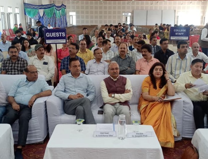 सुनील शर्मा बिट्टू ने किया इंटर कालेज यूथ फेस्टिवल का शुभारंभ
