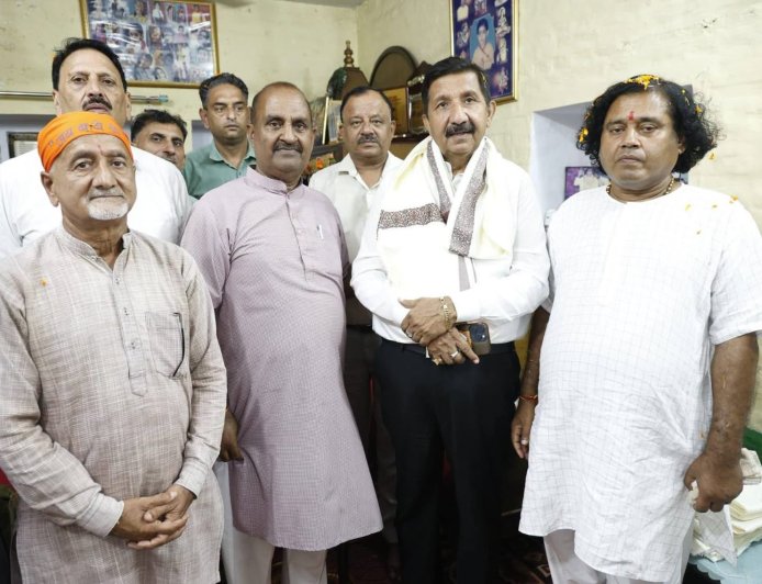 बाबा सोमनाथ जी की पुण्यतिथि पर मुकेश अग्निहोत्री ने अर्पित की श्रद्धांजलि, हरोली में स्वर्गधाम निर्माण के लिए 25 लाख देने की घोषणा