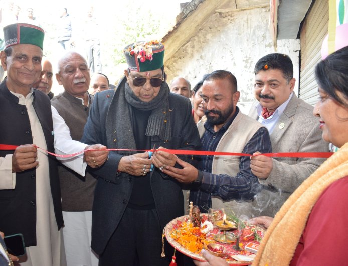 महिला आर्थिकी के साथ क्षेत्र के विकास को नई दिशा प्रदान करेंगी टमाटर प्रसंस्करण इकाइयां - डॉ. शांडिल