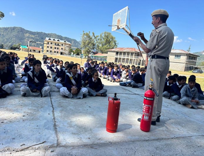 आपदा से बचाव के गुर सीखे जुन्गा स्कूल के विद्यार्थियों ने