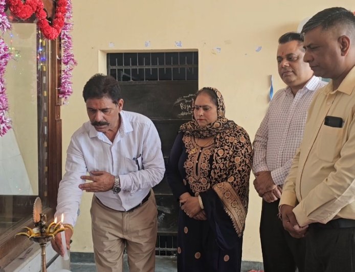 पीएमश्री स्कूल नाहन में जिला स्तरीय बाल विज्ञान कांग्रेस का आयोजन, जिला भर से 250 प्रतिभागी छात्र ले रहे है हिस्सा