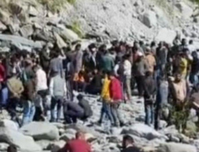 चंद्रमणि कुलेठी को अंतिम विदाई देने उमड़े सैकड़ों लोग, कांग्रेस-भाजपा के नेता भी पहुंचे