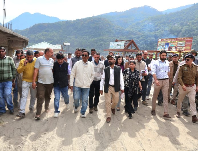 तत्तापानी में बनने वाले हॉट वाटर पूल और सामुदायिक भवन स्थल का मंत्री ने किया निरीक्षण
