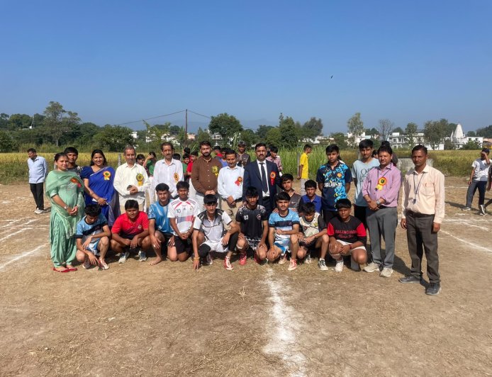 दुग्गल्स करियर पब्लिक स्कूल में विज्ञान परियोजना प्रदर्शनी एवं वार्षिक खेलकूद प्रतियोगिता का समापन