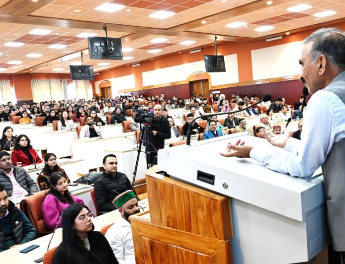 जॉब ट्रेनी चिकित्सा अधिकारियों को नियुक्ति की तिथि से मिलेंगे जीडीओ के लाभ : मुख्यमंत्री